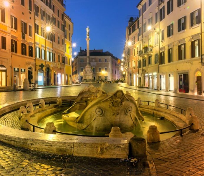 Piazza di Spagna e la Barcaccia: Storia e Monumenti da Vedere