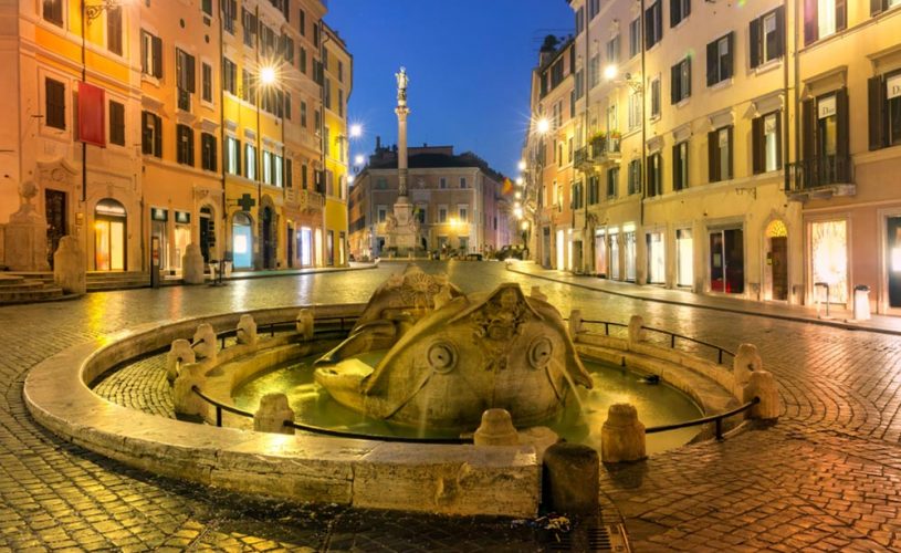 Piazza di Spagna e la Barcaccia: Storia e Monumenti da Vedere